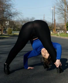 Jenna phillips bottoms up pup 02