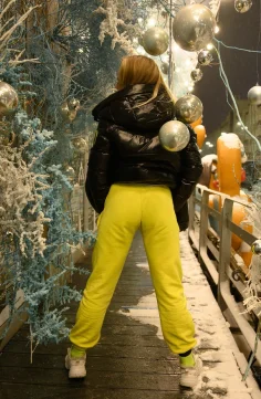 Britney snears britney snears first snow 1 03