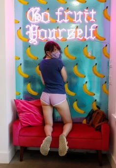 Onna metcalf fruit yourself 02