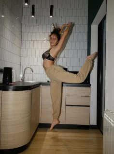 Irina dyvyn meanwhile in europe 02
