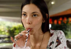 Julia campos milkshake cumbia 01