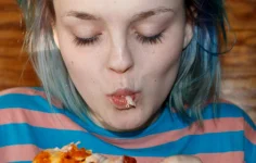 Vonnie bean no pants pizza night 04