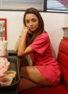 Hannah tarley skinny fries 02