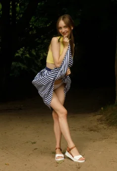 Ariel gossimer tease by the sea 1 07